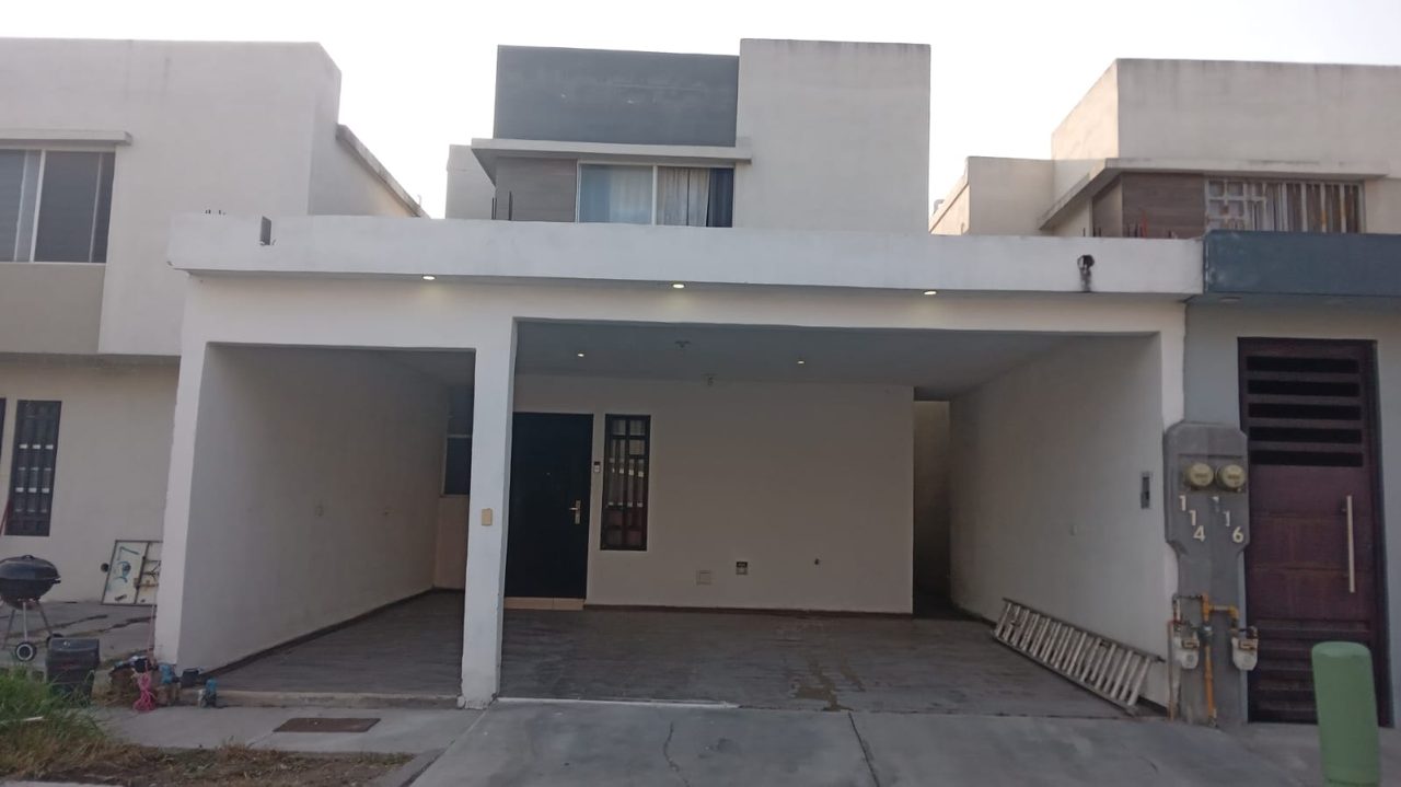 Casa en venta en Bosque Real, Apodaca — fachada