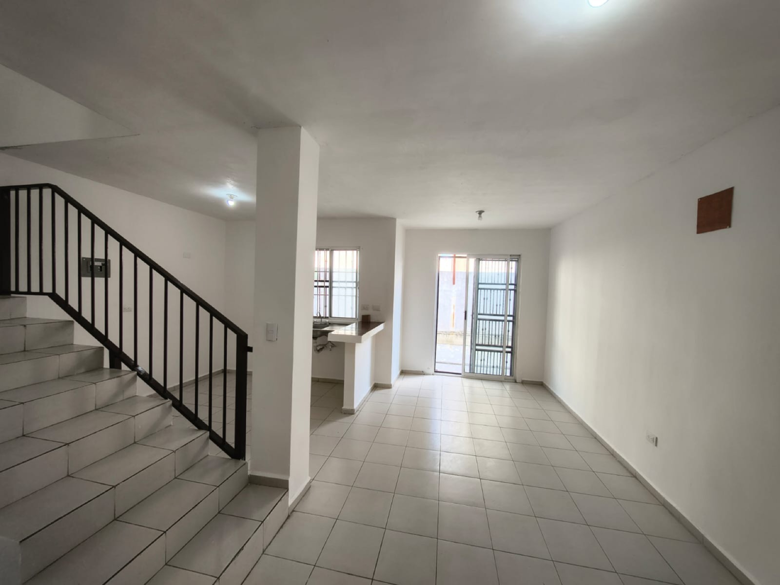 Casa en venta en Fuentes del Seminario sector 2, Juárez — fachada