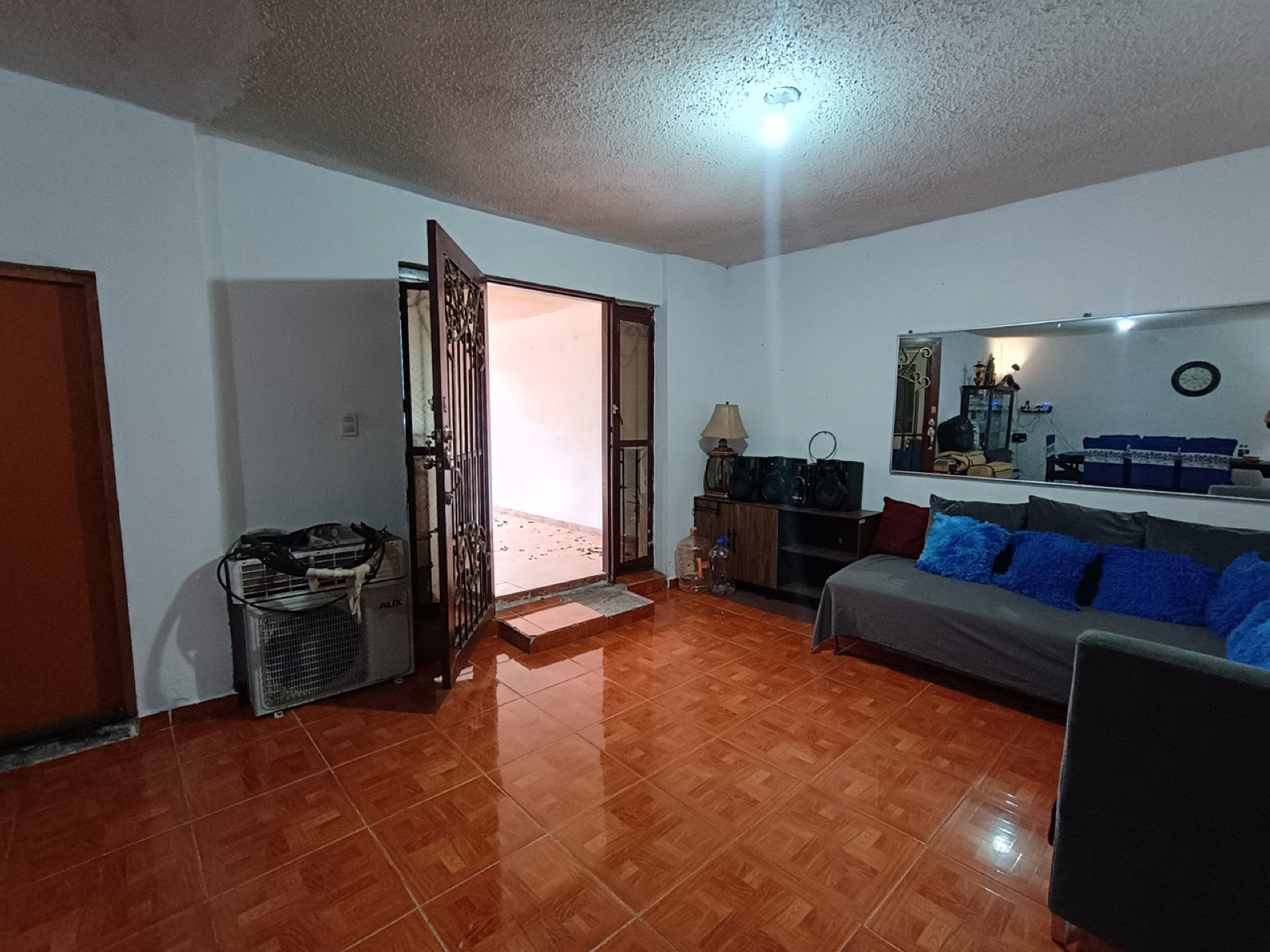 Casa en venta en Lomas del Pedregal, Apodaca — fachada