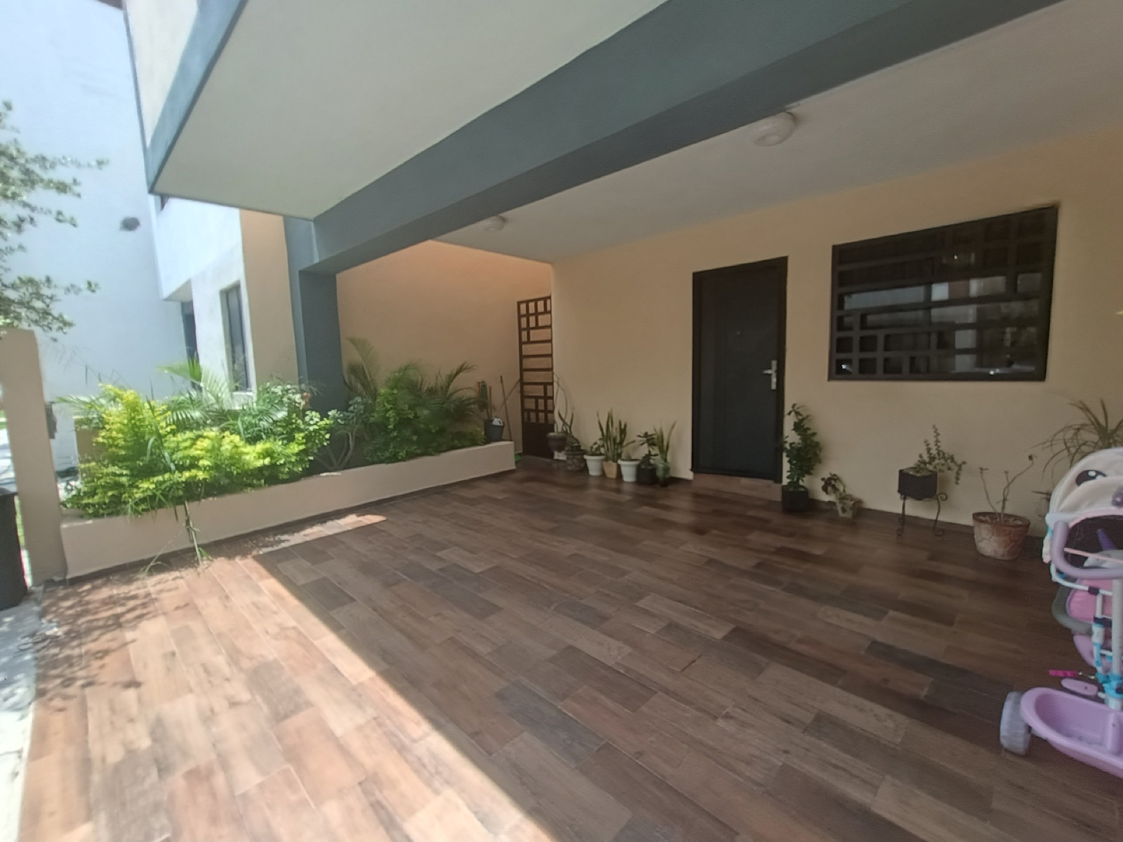Casa en venta en Reserva Acanto Sector Olmo, Apodaca — fachada