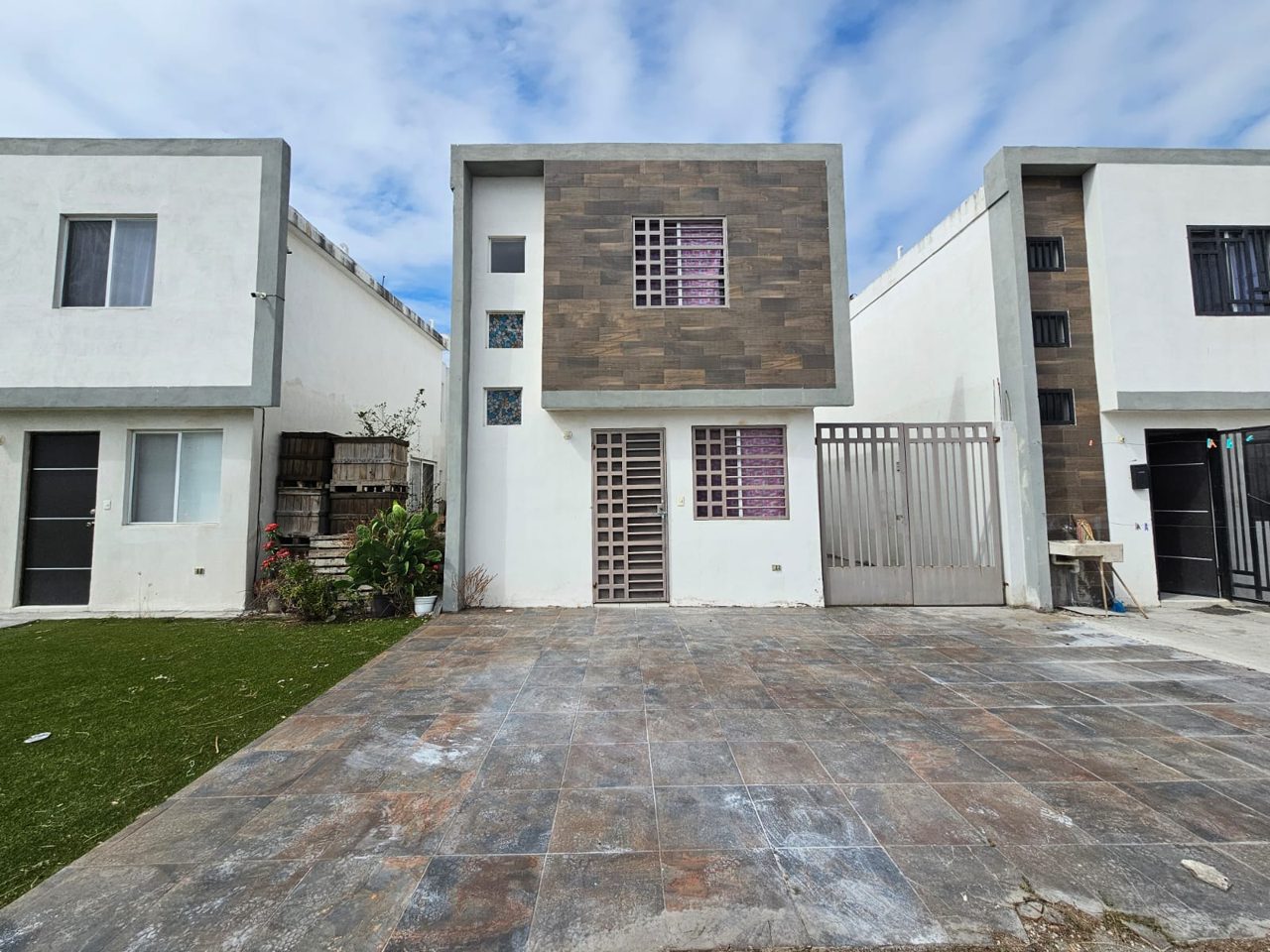 Casa en venta en Triana, Apodaca — fachada
