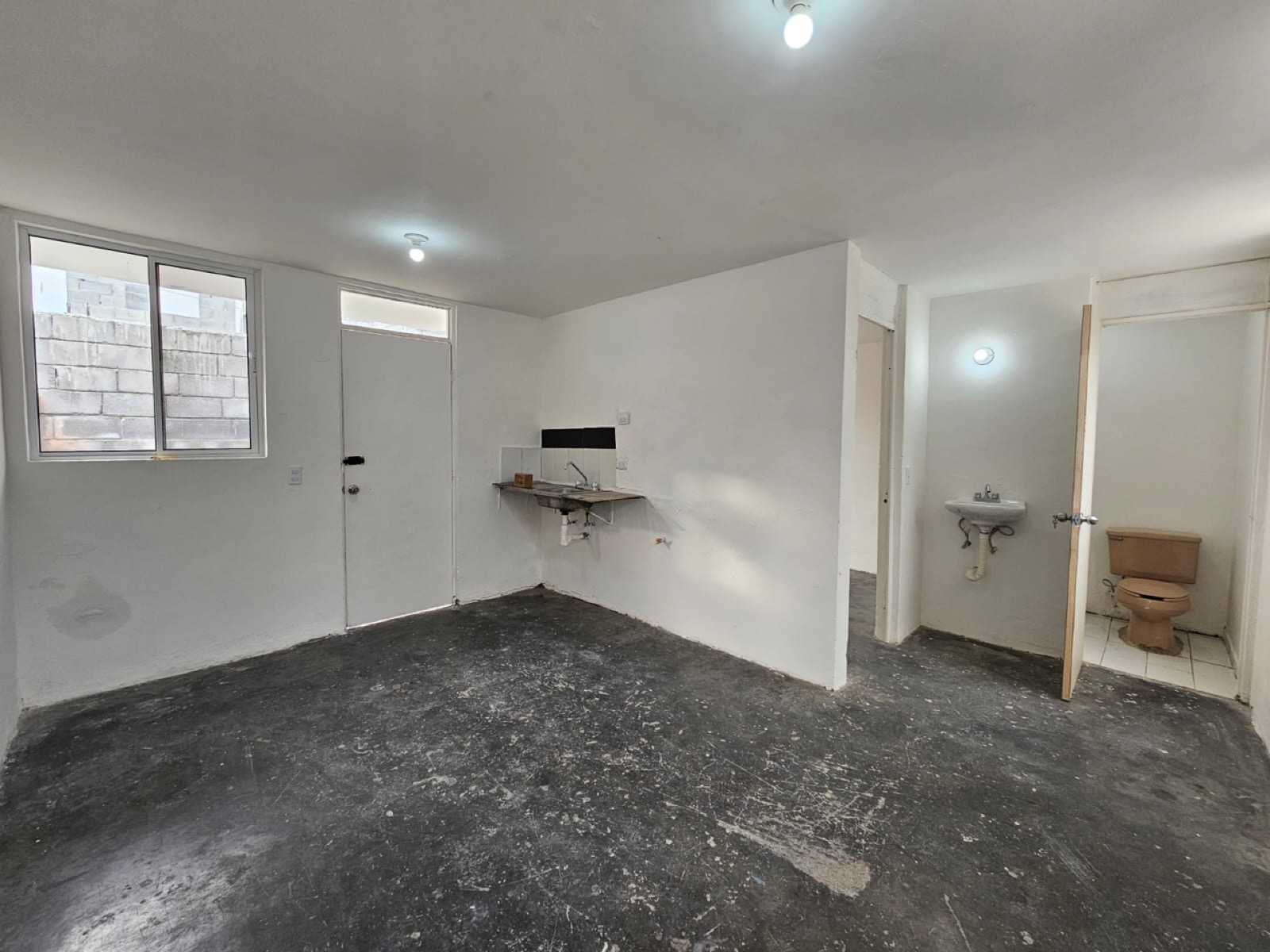 Casa en venta en Valle de Lincoln, García — fachada